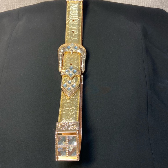 RRango Unisex Gold Tone 4 White Stones
Design Ostrich Custom Belt. - Picture 3 of 11